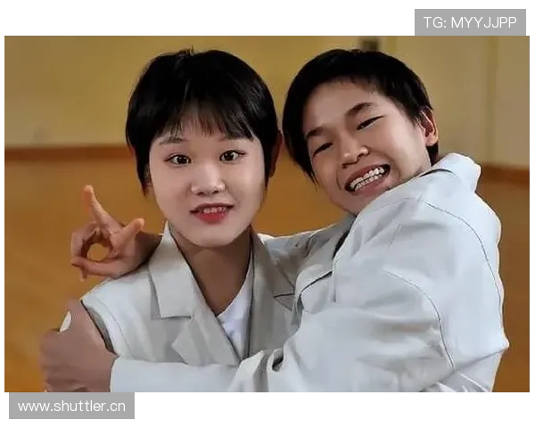 张家齐一天不穿运动鞋，居然跑完了10公里，活脱脱邻家男孩变大明星戏码